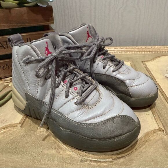 Nike Air Jordan 12 Retro Wolf Grey 510816-029 Athletic Shoes Youth Child’s 12C - Picture 2 of 12